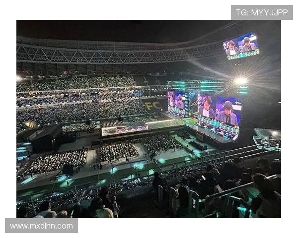 《电竞产业迎新机遇 国内顶级战队进军国际赛场备战激烈对抗》